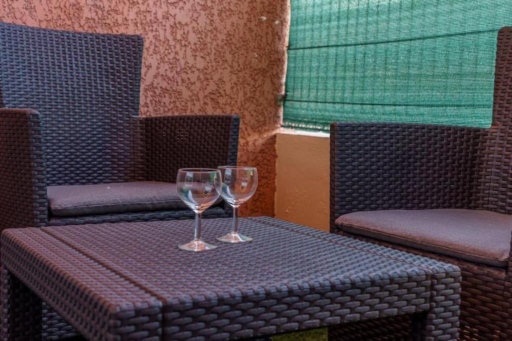 Climatise Avec Terrasse Equipe A 5min De La Gare St Charles Apartment Marseilles